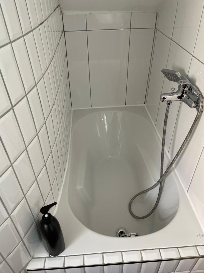Simple Room In Luxembourg City Dış mekan fotoğraf