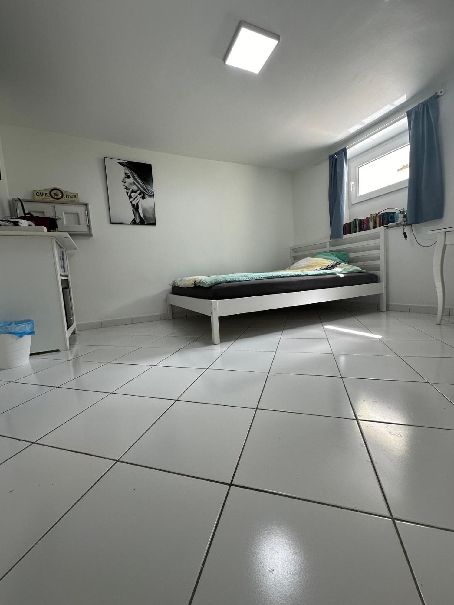 Simple Room In Luxembourg City Dış mekan fotoğraf