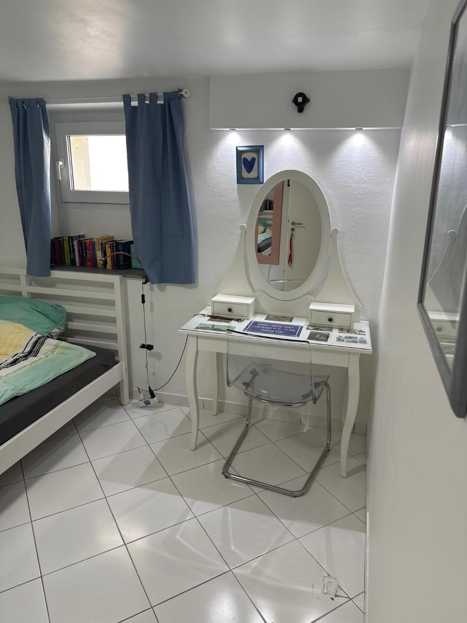 Simple Room In Luxembourg City Dış mekan fotoğraf