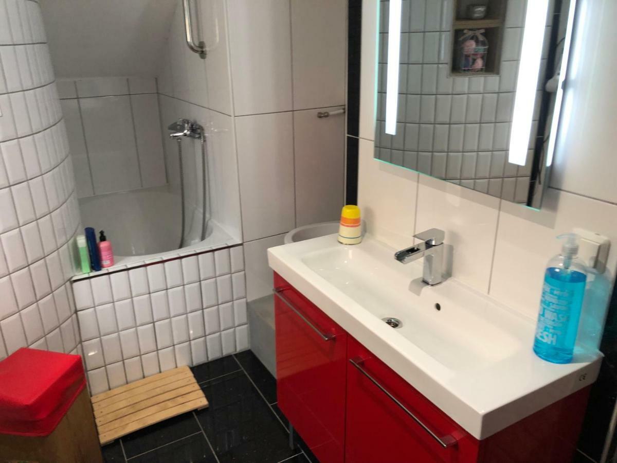 Simple Room In Luxembourg City Dış mekan fotoğraf