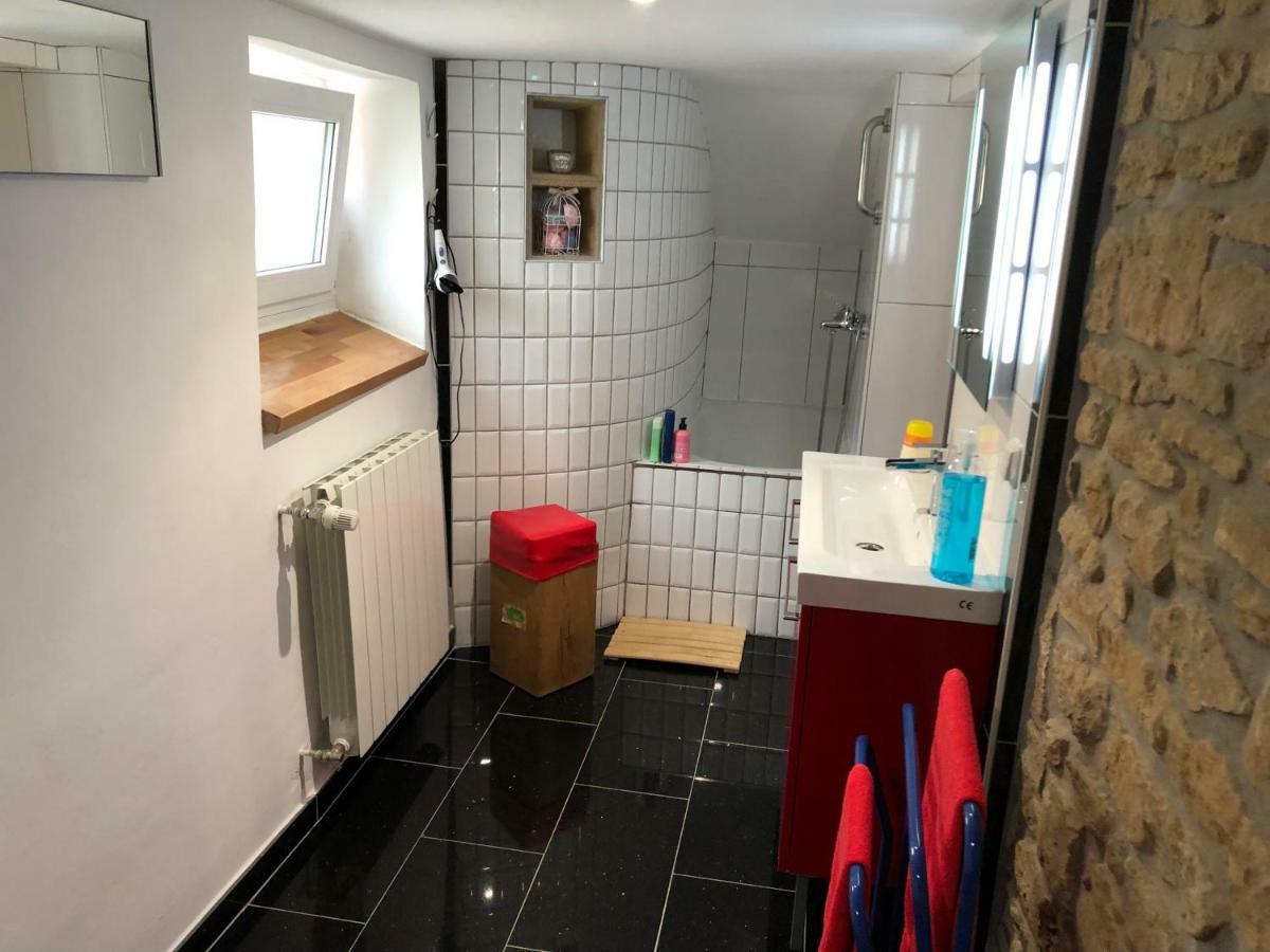 Simple Room In Luxembourg City Dış mekan fotoğraf